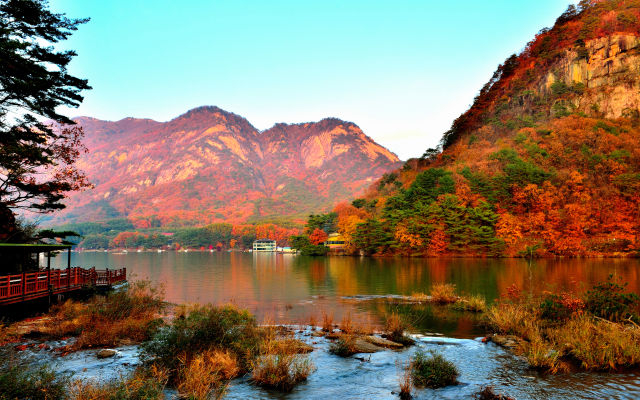 포천 산정호수 명성산 억새꽃축제는 13일부터 29일까지 열린다./사진제공=경기관광공사 