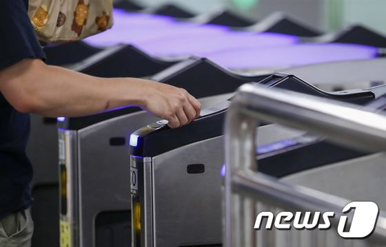 서울 시내 한 지하철 개찰구의 모습. /사진=뉴스1