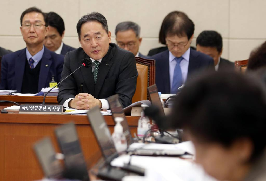 [서울=뉴시스] 조성봉 기자 = 김태현 국민연금공단 이사장이 20일 오전 서울 여의도 국회에서 열린 보건복지위원회 국정감사에서 의원들의 질의에 답변하고 있다. 2023.10.20.
