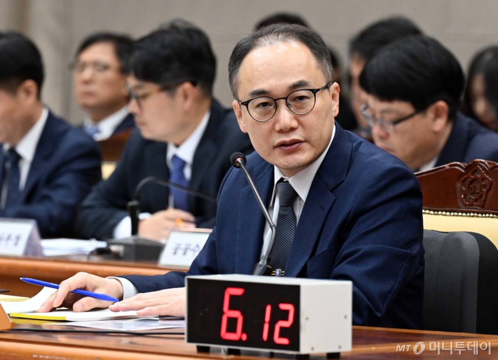 이원석 검찰총장이 지난 23일 대검찰청에서 열린 법제사법위원회의 대검찰청에 대한 국정감사에서 의원들의 질의에 답변하고 있다. /사진=국회사진기자단