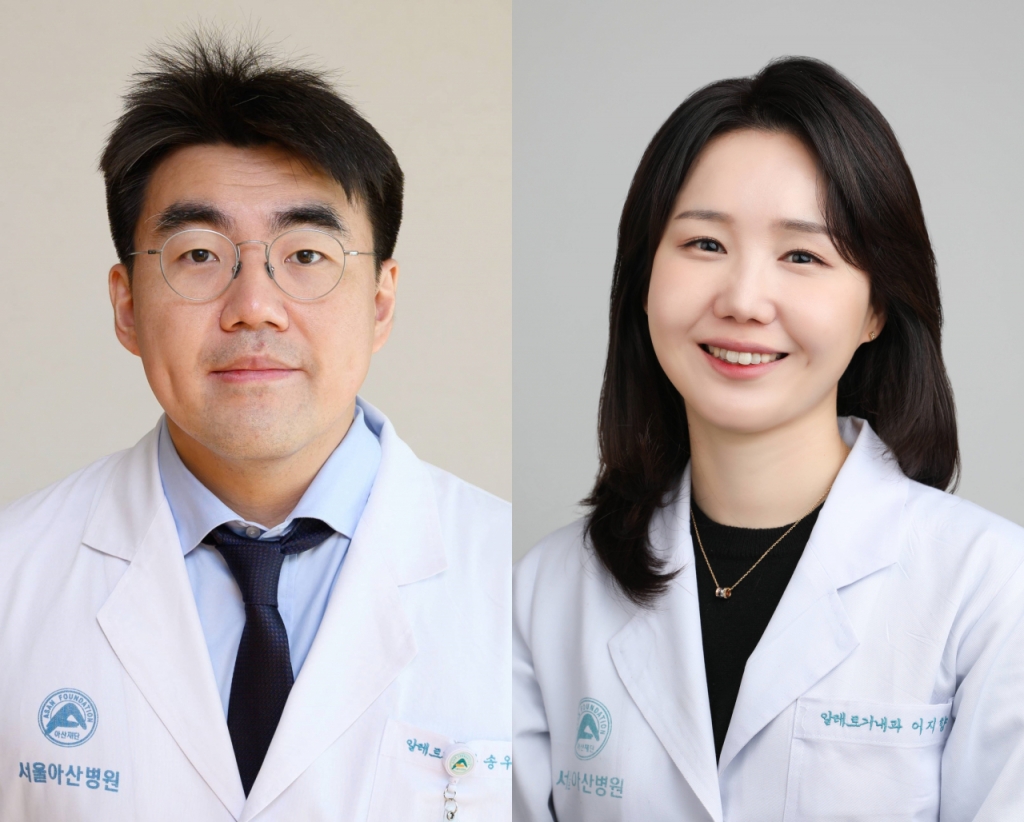 서울아산병원 알레르기내과 송우정(사진 왼쪽), 이지향 교수./사진=서울아산병원