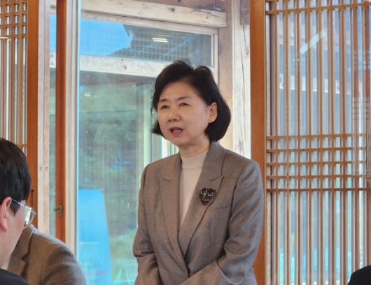 지영미 질병관리청장이 12일 오전 충북 오송에서 열린 기자간담회에서 모두발언을 하고 있다. /사진=박미리 기자
