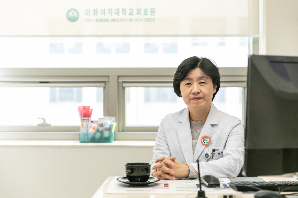 최희정 이대목동병원 감염내과 교수는 "기존 mRNA 백신 접종 후 부작용으로 힘들었던 기억이 있다면 합성항원 방식의 노바백스 백신을 맞아보는 것도 방법이 될 수 있다"고 설명했다. /사진=이대목동병원