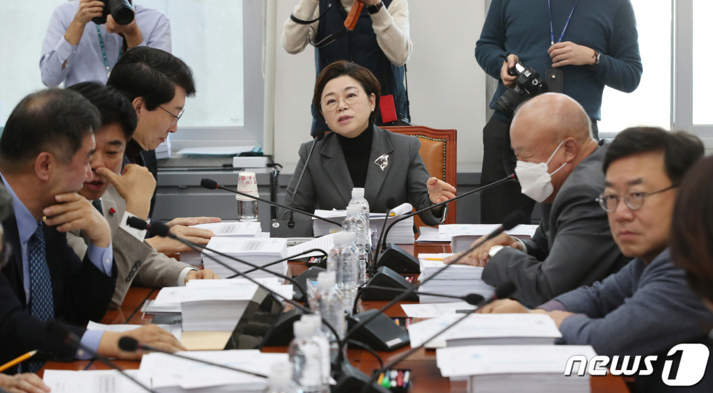 (서울=뉴스1) 임세영 기자 = 김정재 소위원장이 29일 오전 서울 여의도 국회에서 열린 국토교통위원회 국토법안심사소위원회를 주재하고 있다. 2023.11.29/뉴스1  Copyright © 뉴스1. All rights reserved. 무단 전재 및 재배포,  AI학습 이용 금지.