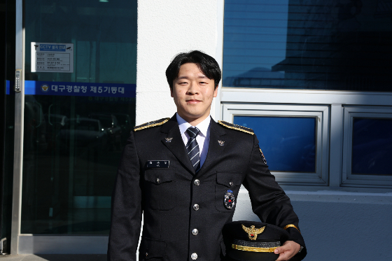 하승우 대구경찰청 제5기동대 순경은 생명보험사회공헌재단에서 주는 '생명존중대상'을 수상했다./사진=생명보험사회공헌재단