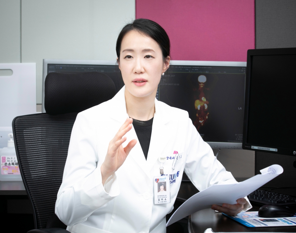 김미소 서울대병원 종양내과 교수가 머니투데이와 만나 한국의 정밀의료 환경을 주제로 인터뷰를 진행하고 있다./사진=이창섭 기자.