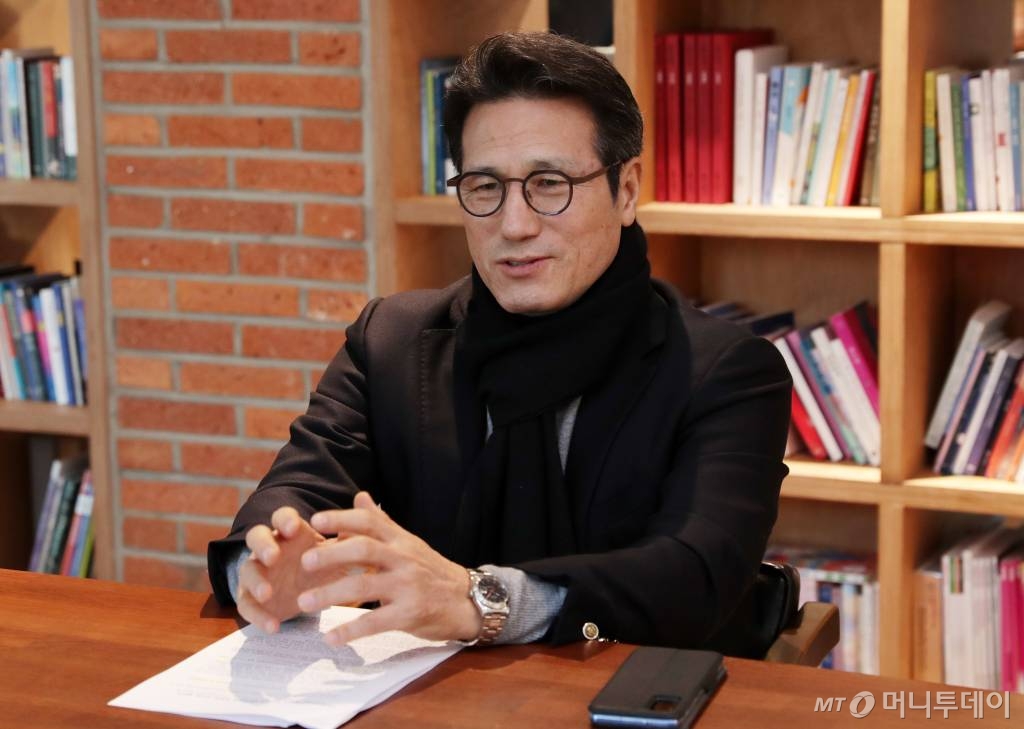 정병국 한국문화예술위원회 위원장 인터뷰 /사진=김휘선 기자 hwijpg@