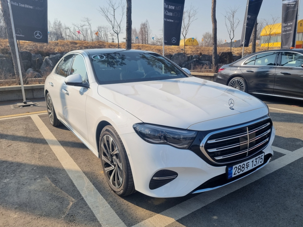 메르세데스-벤츠 세단 E-클래스의 11세대 완전변경모델 '더 뉴 E-클래스'. /파주(경기)=강주헌 기자