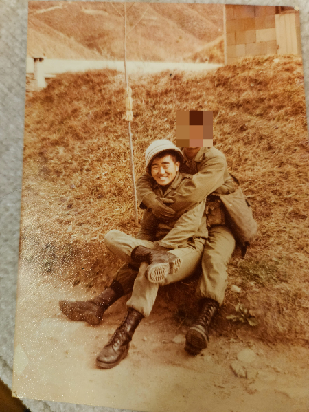 군대에 있을 당시 김형배씨 모습./사진-김형배씨 제공