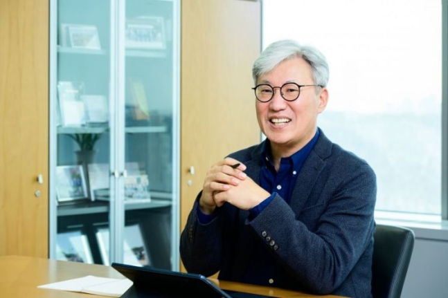 송용호 삼성전자 메모리사업부 솔루션개발실장(부사장). 제5회 삼성휴먼테크논문대상에서 컴퓨터시스템 분과 동상을 받았다. / 사진 = 삼성전자 제공