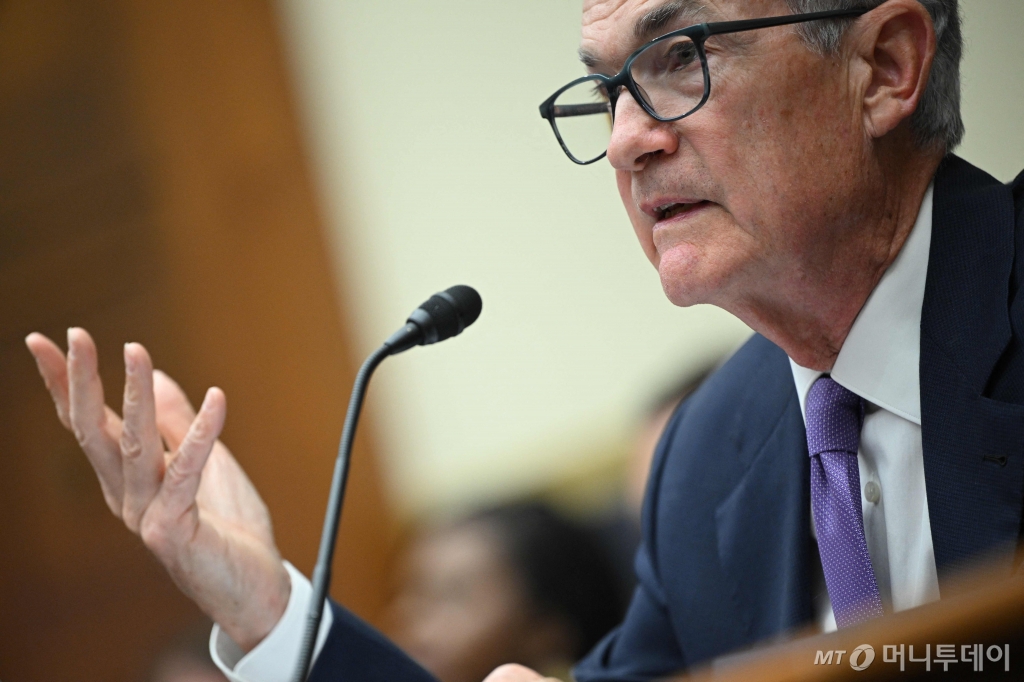 (워싱턴 AFP=뉴스1) 우동명 기자 = 제롬 파월 미국 연준 의장이 6일 (현지시간) 워싱턴 의사당의 하원 금융서비스위원회 청문회에 출석해 "은행 자본규제 강화와 관련해 제안된 안에 광범위하고 중대한 변화가 있을 것으로 예상한다"고 밝히고 있다. 2024.3. 7 ⓒ AFP=뉴스1 Copyright © 뉴스1. All rights reserved. 무단 전재 및 재배포, AI학습 이용 금지. /사진=(워싱턴 AFP=뉴스1) 우동명 기자