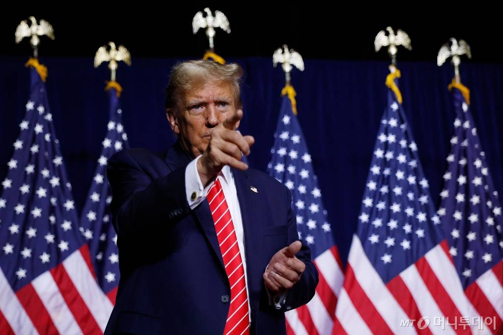 (로마 AFP=뉴스1) 김예슬 기자 = 9일(현지시간) 도널드 트럼프 전 대통령이 미국 조지아주 로마의 포럼 리버 센터에서 유세하는 모습. 24.03.09  ⓒ AFP=뉴스1  Copyright © 뉴스1. All rights reserved. 무단 전재 및 재배포,  AI학습 이용 금지. /사진=(로마 AFP=뉴스1) 김예슬 기자