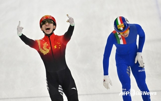 린샤오쥔이 500m에서 금메달을 획득했다. /AFPBBNews=뉴스1