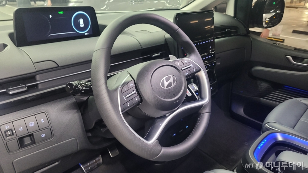 신형 스타리아 하이브리드 라운지./사진=김도균 기자