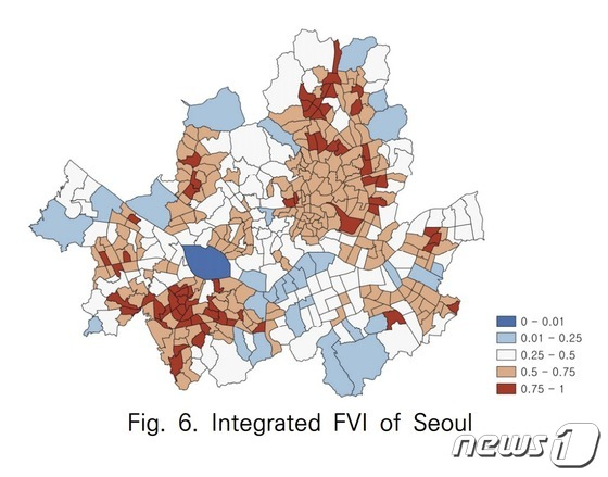 서울 반지하 가구의 취약성 종합평가. 0에 가까울 수록 안전하고 1에 가까울 수록 취약하다./사진=뉴스1