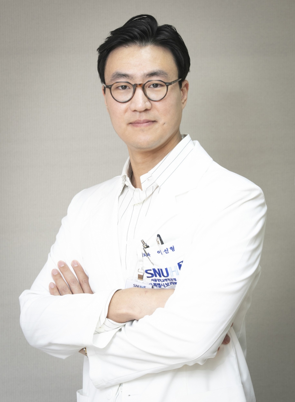 이선형 교수는 "골다공증 치료를 임의로 중단하지 말고, 1년마다 골밀도 검사를 통해 T-점수가 얼마나 변화했는지로 확인해야 한다"고 조언했다. 