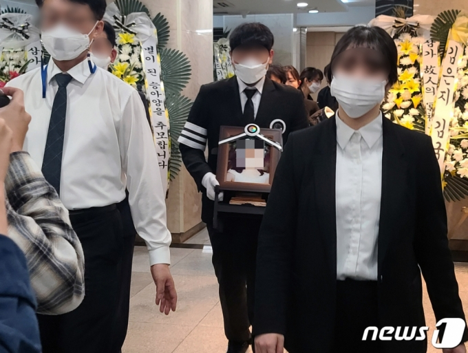 지난해 4월 11일 오전 대전 서구 을지대병원장례식장에서 대전 어린이보호구역 음주운전 사고로 세상을 떠난 배OO양의 발인식이 엄수되고 있다. /사진=뉴스1
