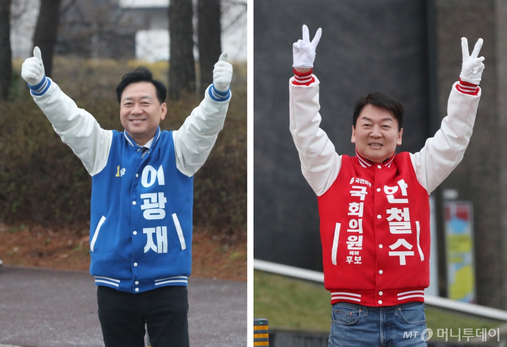 (성남=뉴스1) 김영운 기자 = 제22대 국회의원 선거 경기 성남 분당갑에 출마한 이광재 더불어민주당 후보(왼쪽부터)와 안철수 국민의힘 후보가 공식 선거운동이 시작된 28일 오전 경기 성남시 분당구 일대에서 출근길 시민들에게 인사를 하고 있다. 2024.3.28/뉴스1  Copyright © 뉴스1. All rights reserved. 무단 전재 및 재배포,  AI학습 이용 금지. /사진=(성남=뉴스1) 김영운 기자