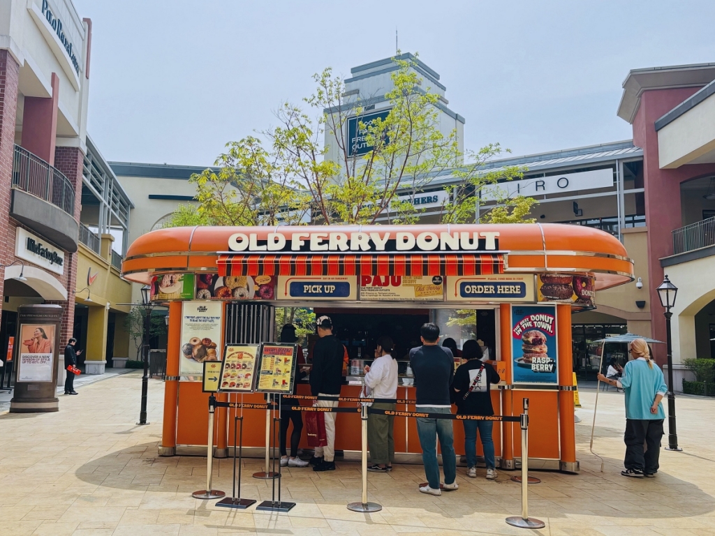 파주 프리미엄 아울렛에 오픈한 올드페리도넛 매장. /사진제공=신세계사이먼