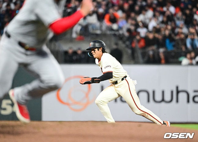 샌프란시스코 자이언츠 이정후가 지난 9일 워싱턴 내셔널스전에서 주루 플레이를 하고 있다.