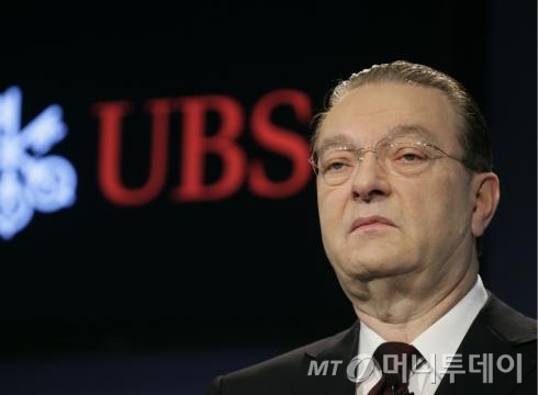 UBS_그뤼벨전CEO