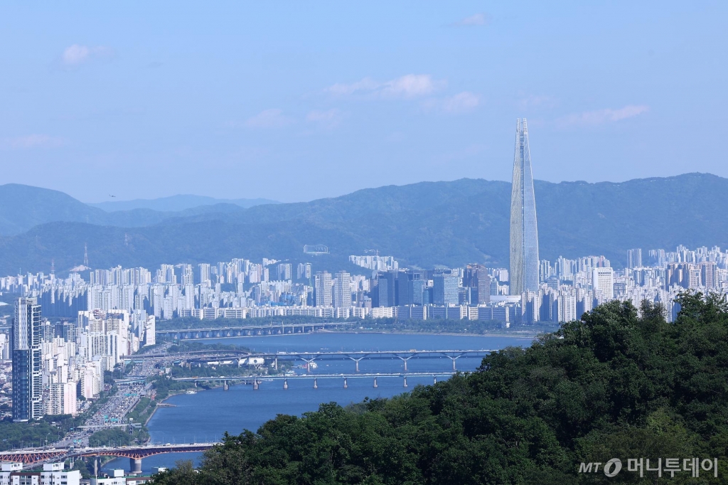 [오늘 날씨] 아침 쌀쌀하다 기온 올라 '포근'…낮 최고 28도 - 머니투데이