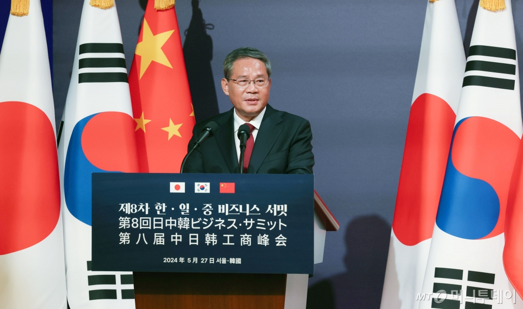 리창 중국 국무원 총리가 27일 한일중 정상회의에서 북한 비핵화 관련 언급을 내놓지 않았다. 사진은 이날 서울 중구 대한상공회의소에서 열린 제8차 한일중 비즈니스 서밋에서 연설하고 있는 모습. / 사진=대통령실통신사진기자단