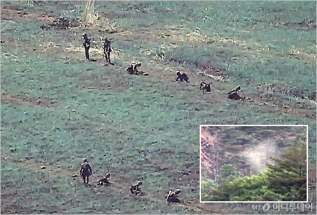 합동참모본부가 지난 18일 공개한 북한군이 지뢰를 매설하는 모습. / 사진=합동참모본부