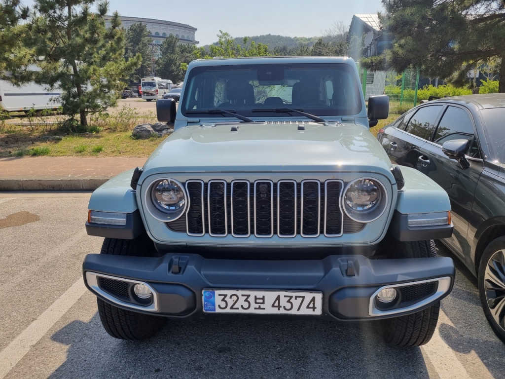 더 뉴 2024 지프 랭글러 사하라 파워탑. /사진=강주헌 기자