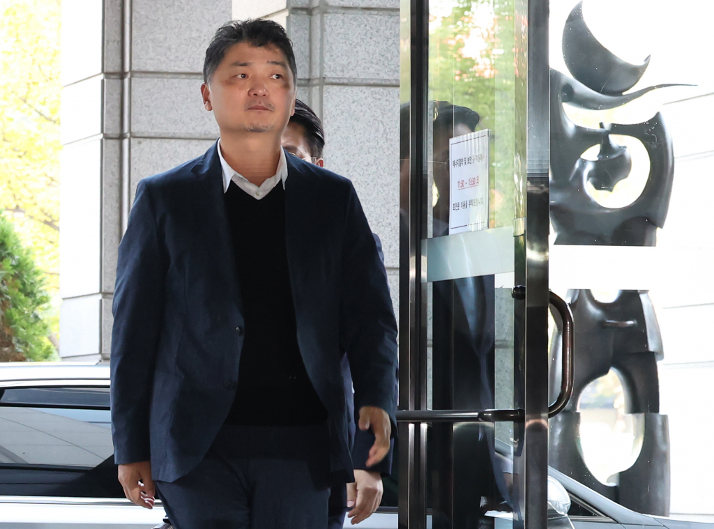 지난해 10월23일 금감원에 출석하는 카카오 김범수 위원장/사진=뉴스1 /사진=(서울=뉴스1) 김민지 기자