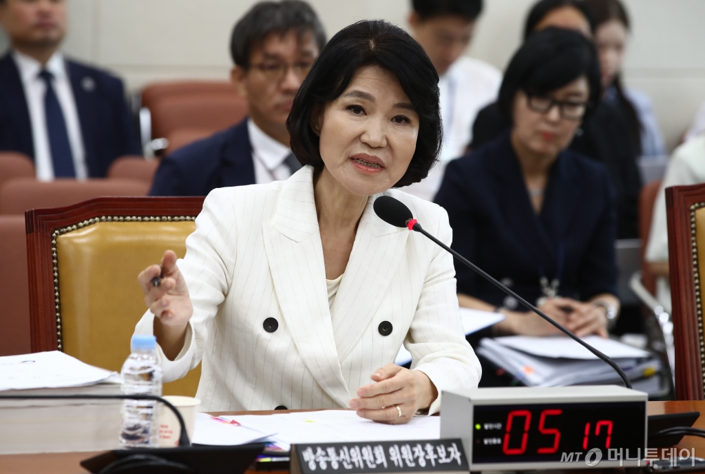 (서울=뉴스1) 이광호 기자 = 이진숙 방송통신위원회 위원장 후보자가 24일 오전 서울 여의도 국회 과학기술정보방송통신위원회에서 열린 인사청문회에서 의원질의에 답하고 있다. 2024.7.24/뉴스1 Copyright © 뉴스1. All rights reserved. 무단 전재 및 재배포, AI학습 이용 금지. /사진=(서울=뉴스1) 이광호 기자