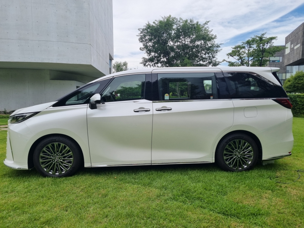 렉서스 LM 500h. /파주(경기)=강주헌 기자