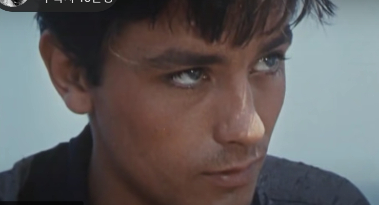 태양은 가득히 속 '톰 리플리'를 맡은 알랭 들롱/사진=유튜브 갈무리