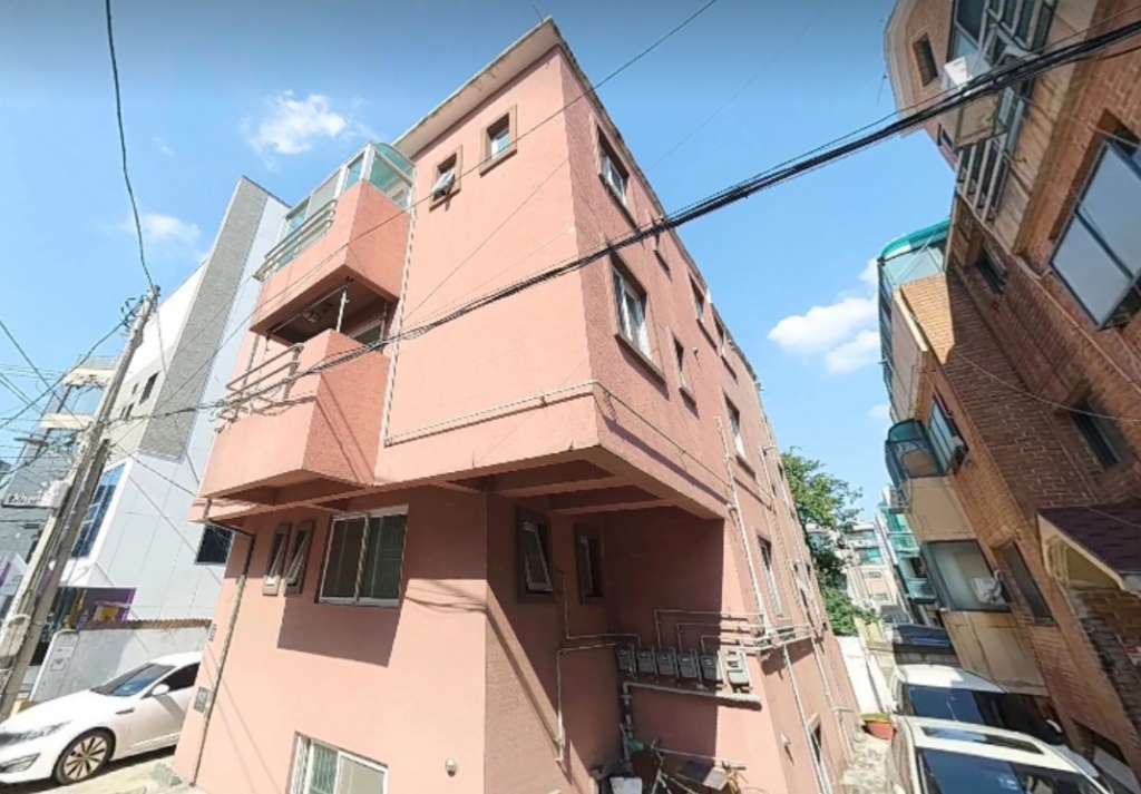 차태현이 매입한 서울 강남구 신사동 건물 전경. /사진=카카오맵 로드뷰 캡처