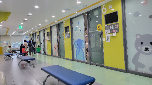 광주 남구 미래아동병원 내부. 한강 이남에 생긴 최초의 아동병원인 이곳을 모태로 광주 광산, 북구에 또 다른 미래아동병원이 생겼다./사진=박정렬 기자