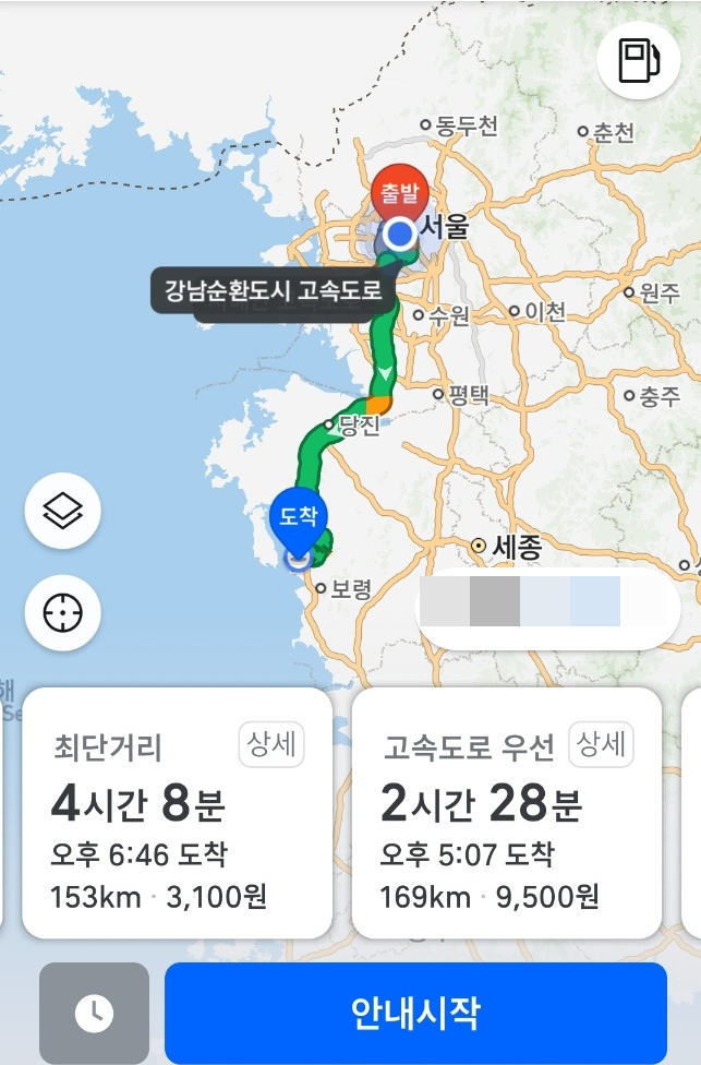 내비게이션 앱들은 실시간 통행량 등 다수의 가중치를 부여해 도로 소통 상황을 파악하기 때문에 최단 경로가 꼭 최적 경로를 나타내진 않는다. /사진=티캠 캡처