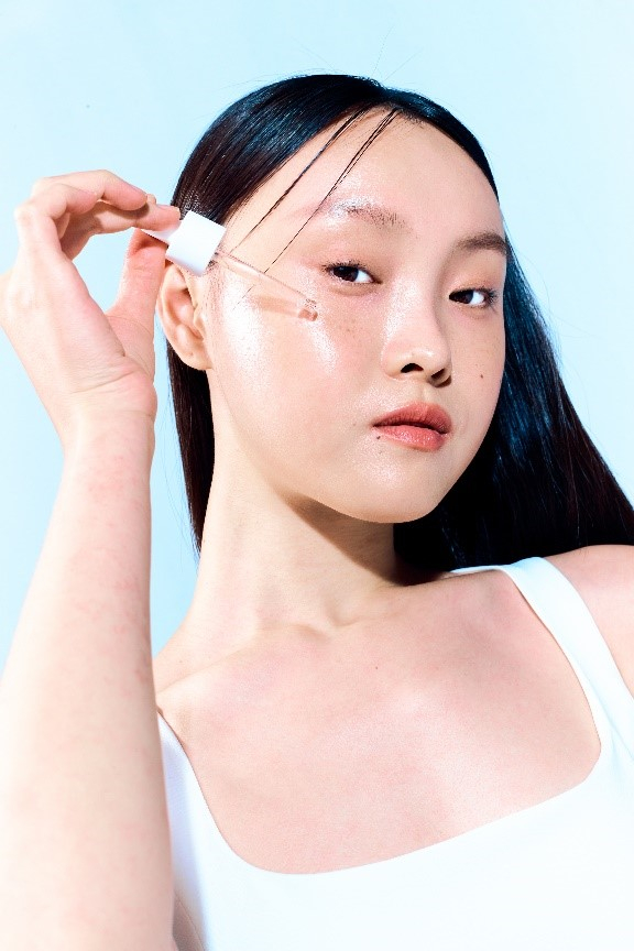 '어나더페이스'의 뮤즈로 모델 '이수아'