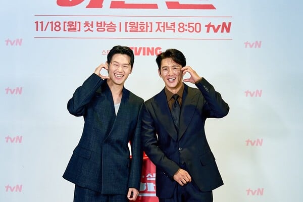 이학주(왼쪽) 고수 / 사진=tvN