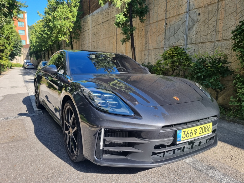 포르쉐 파나메라4. /사진=강주헌 기자