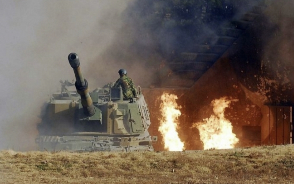 해병대가 K-9 자주포로 북한에 대응사격을 하는 모습/사진=대한민국 해병대