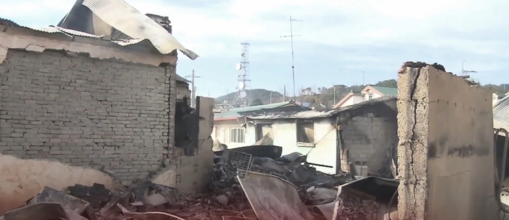 북한의 포 사격으로 연평도의 한 건물이 무너진 모습/사진=국가보훈부