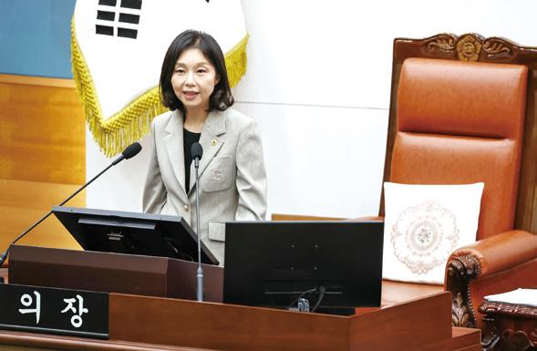 ▲최 의장이 8월 27일 오후 서울 중구 서울시의회에서 열린 ‘제326회 시의회 임시회 본회의’에서 개회사를 하고 있다./사진=뉴스1