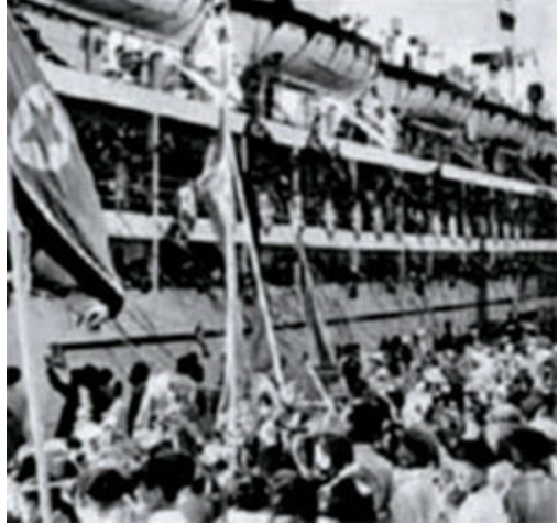 북한 주민들이 재일동포들이 북한에 돌아오는 것을 환영하고 있다. /사진=재일조선대일국군 홈페이지