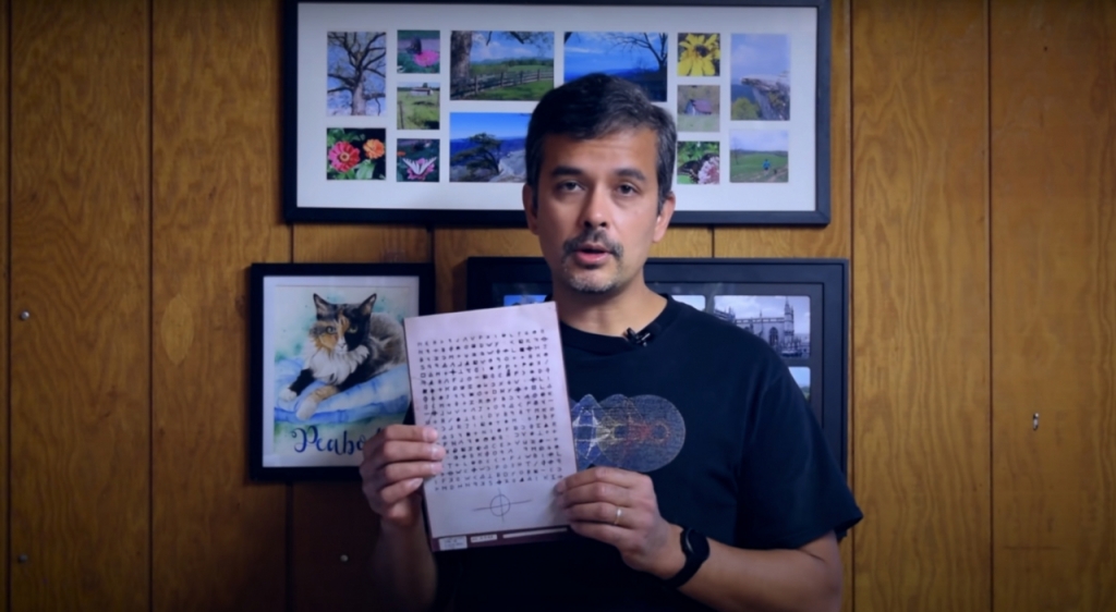 자신의 유튜브 채널에서 조디악의 암호에 대해 설명하는 미국 웹디자이너 데이비드 오란차크./사진=데이비드 오란차크 유튜브 채널