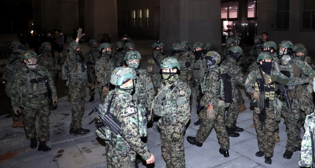 K1 소총을 장착한 특전사령부 병력들. / 사진=뉴시스