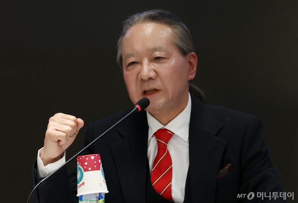  주수호 전 대한의사협회 회장이 지난 2월 의대정원 증원 저지를 위한 대한의사협회 비상대책위원회 언론홍보위원장 당시 정례 브리핑을 하고 있다./사진=(서울=뉴스1) 김명섭 기자