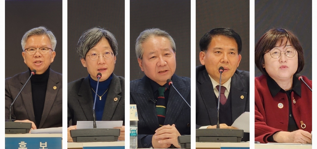 (왼쪽부터) 김택우·강희경·주수호·이동욱·최안나 후보(기호 순)가 10일 서울 용산구 의협회관에서 각자의 공약을 발표하고 있다. /사진=정심교 기자