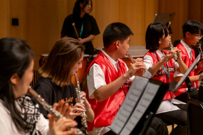 11월 27일 아부다비에서 연주 중인 중구 '꿈의 오케스트라' 단원들./사진= 한국국제문화교류진흥원