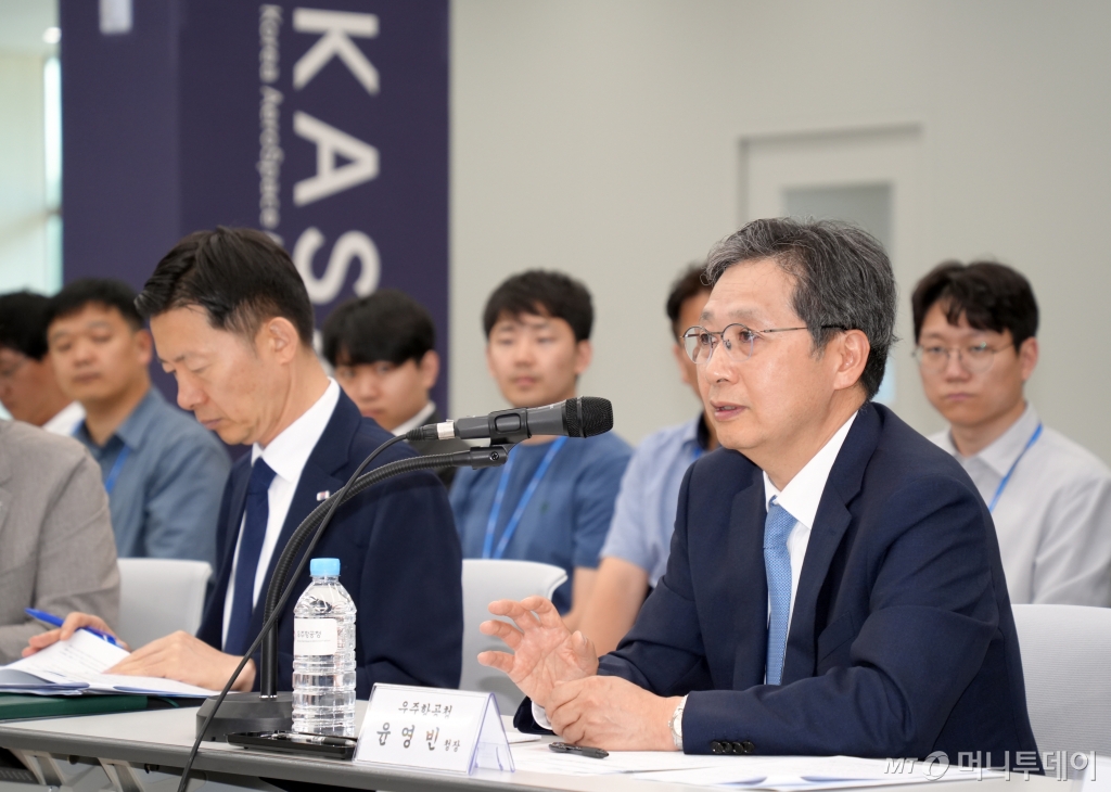 지난 6월 12일 인공위성분야 기업 간담회에서 발언중인 윤영빈 우주항공청장. /사진=우주항공청