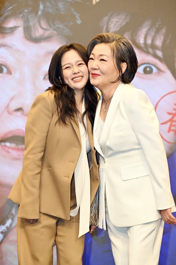 배우 김해숙(사진 오른쪽), 정지소./사진=KBS